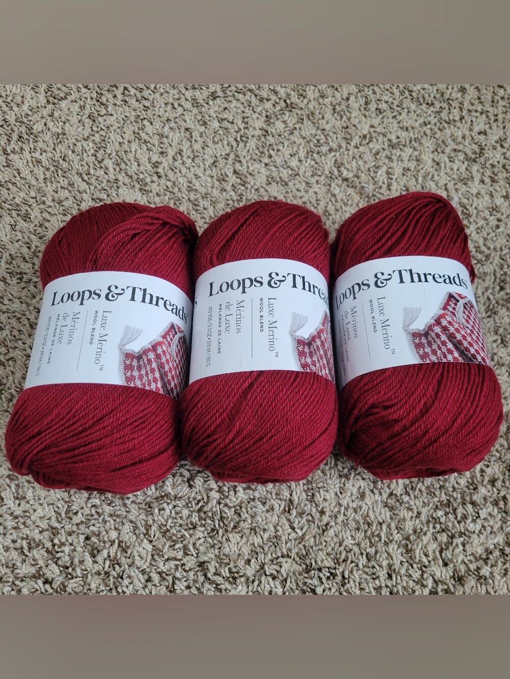 Loops & Threads Yarn Luxe Merino Wool Blend Rhubarb Red Skein Ball Hank Bundle